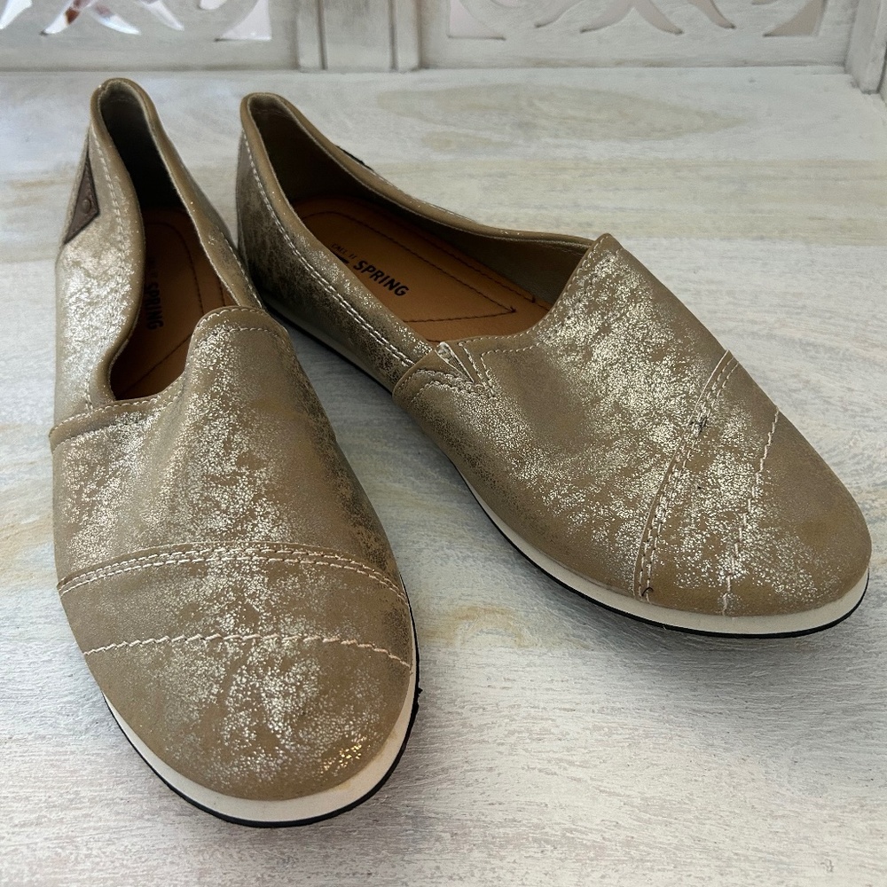 NWT CALL IT SPRING GOLD METALLIC CANVAS FLATS SHOES BROWN LEATHER SZ 9 NEW